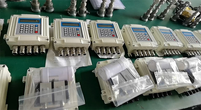 外夾式超聲波流量計產品圖